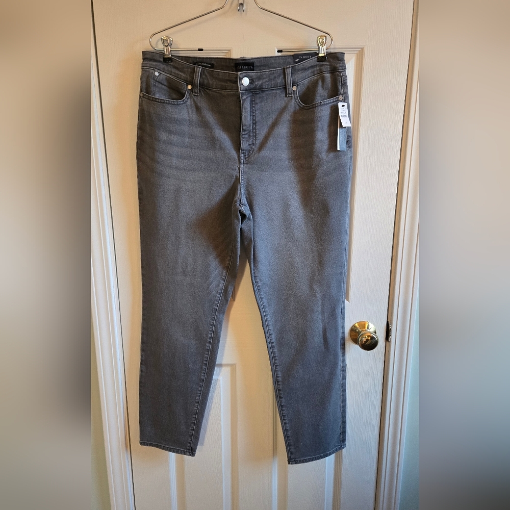 NEW Talbots Slim Ankle Jeans. Size 14.